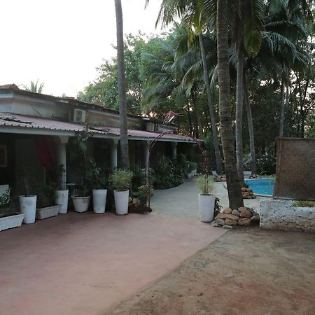 Shantie Shakthi Hotel Vagator Exterior photo