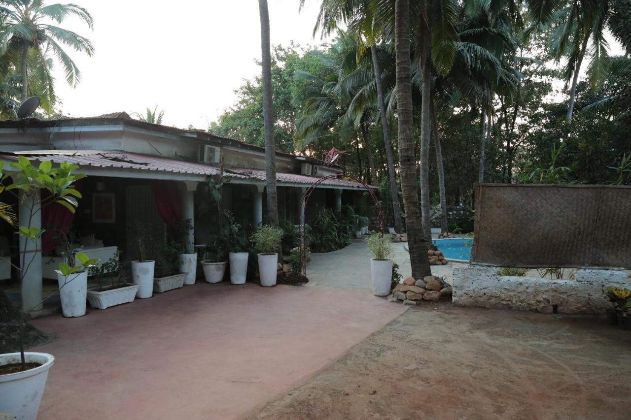 Shantie Shakthi Hotel Vagator Exterior photo