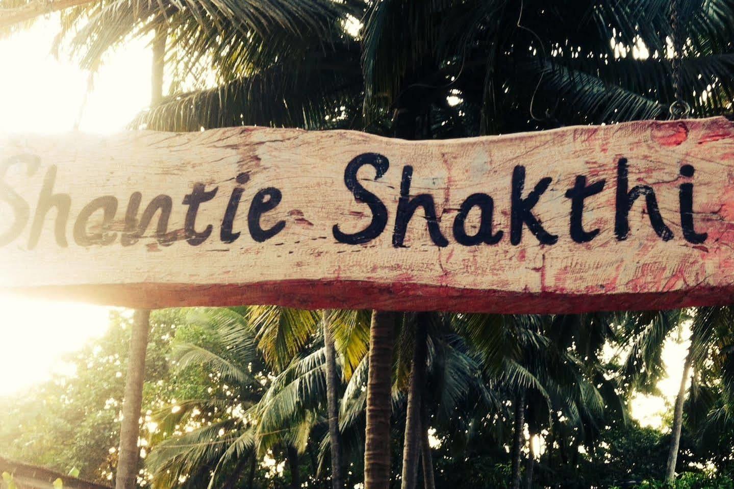 Shantie Shakthi Hotel Vagator Exterior photo